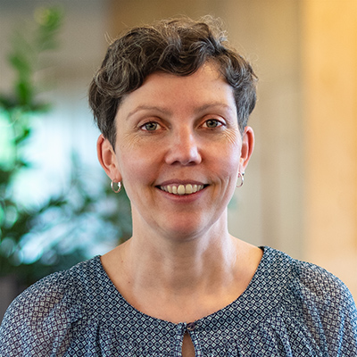 Anne Online Marketing Professional